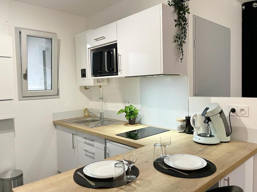 Ferienwohnung Le Chic - Parking - Exterieur - Fibre - Calme Mont-de-Marsan Exterior foto
