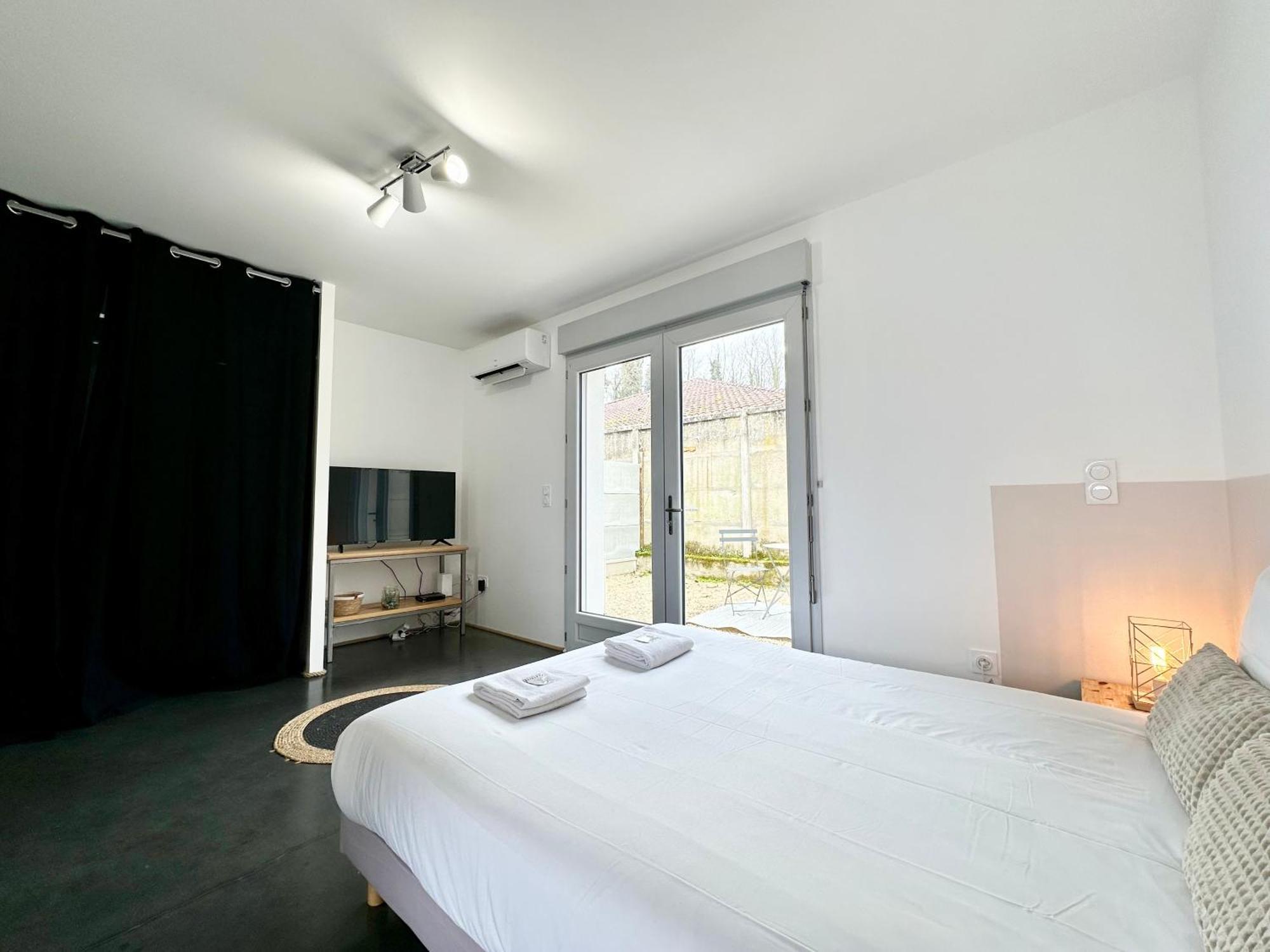 Ferienwohnung Le Chic - Parking - Exterieur - Fibre - Calme Mont-de-Marsan Exterior foto